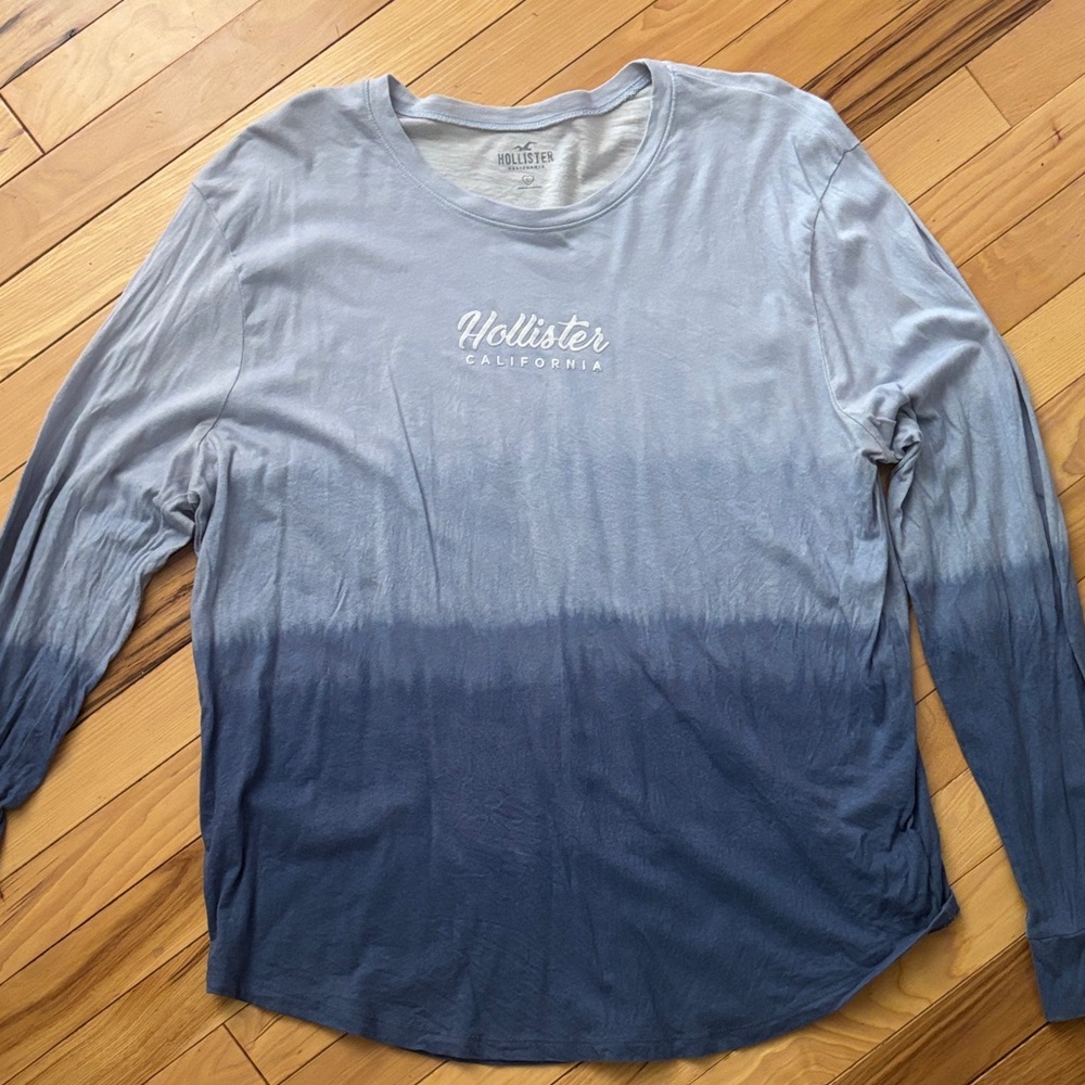 Hollister Women's Long Sleeve Gray Blue Ombre Tee